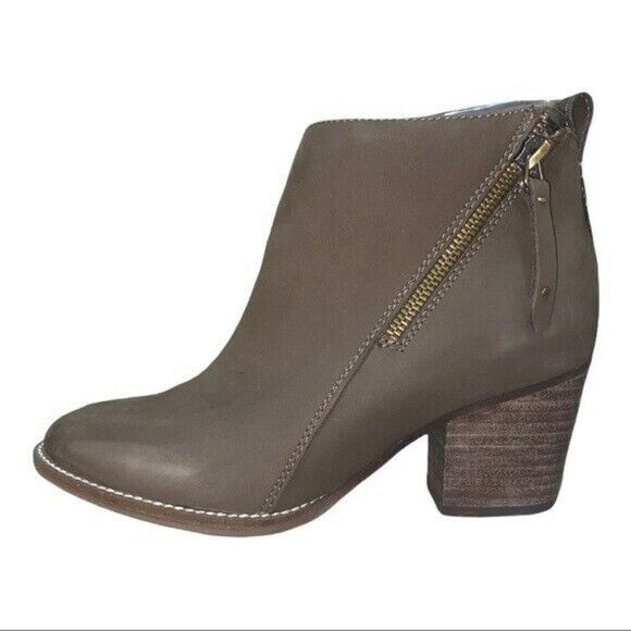 Aqua College Taupe Nancy Nubuck Waterproof Booties 11M NWT - Picture 2 of 7